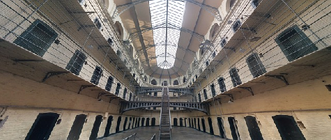 Foto celda de prisión